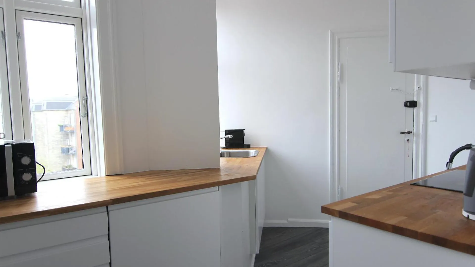 Beautiful 2-Bed In Frederiksberg C W Balcony Apartment Copenhagen