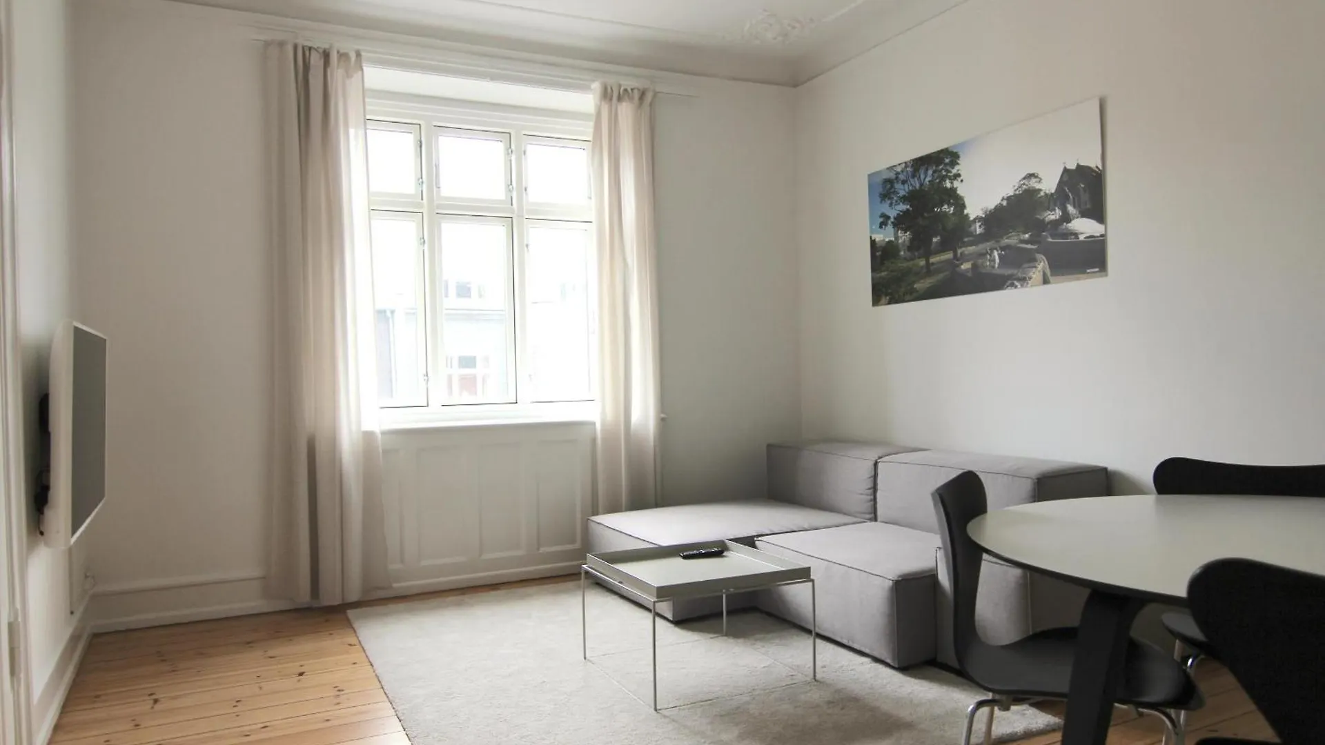 Beautiful 2-Bed In Frederiksberg C W Balcony contacts